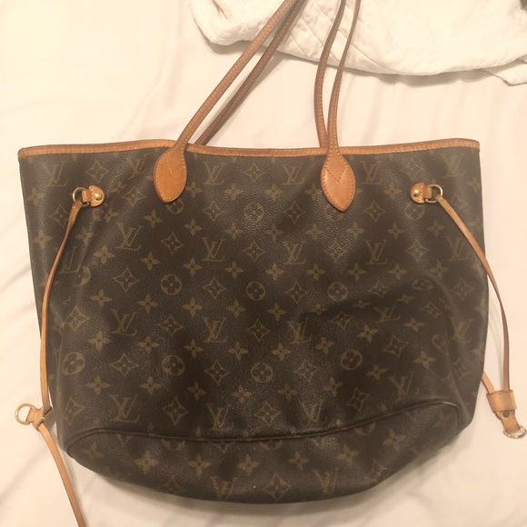 Louis Vuitton Handbags - Louis Vuitton Neverfull MM